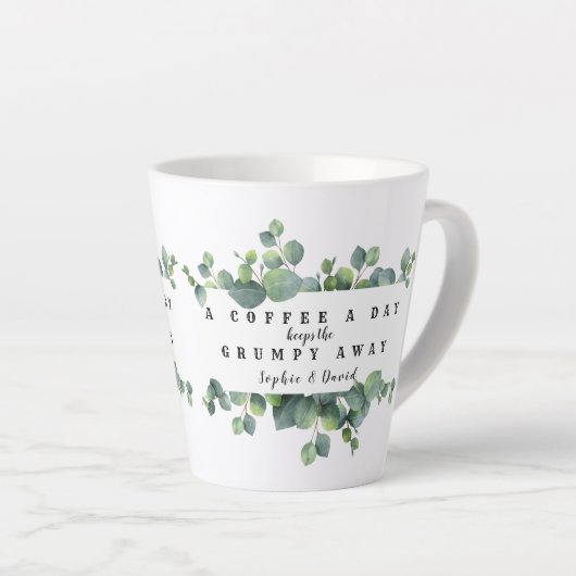Eucalyptus Loof Een Koffie Per Dag Monogram Latte Mok (Rechterhoek)