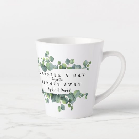 Eucalyptus Loof Een Koffie Per Dag Monogram Latte Mok (Rechts)
