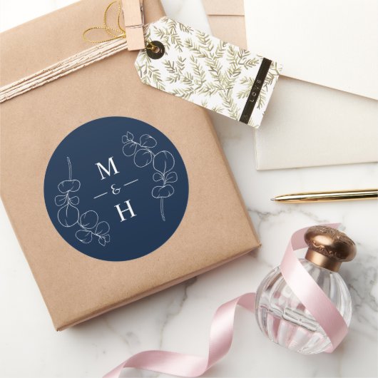 Eucalyptus Springs Monogram Navy Blue Wedding Ronde Sticker (Geschenken)