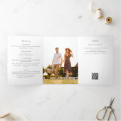 Eucalyptus Weddenschap Foto QR Code All in One Drieluik Uitnodiging (Binnen)