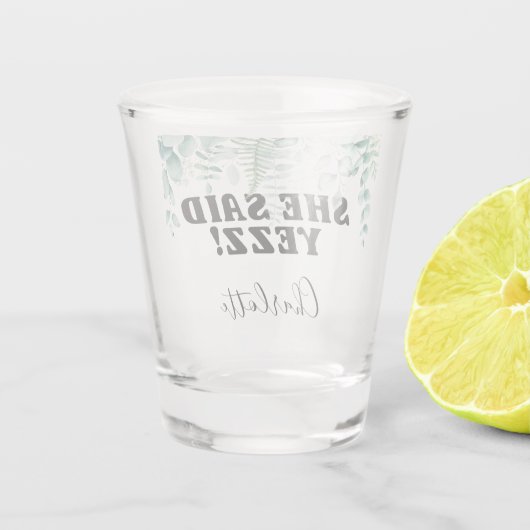 Eucalyptus zei ze ja bachelorette party bride shot glas (Achterkant)