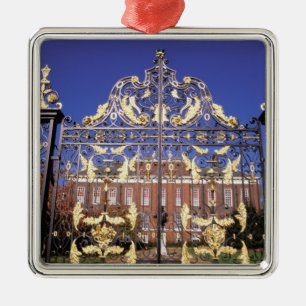 Europa, Engeland, Londen. Goudhek buiten Metalen Ornament