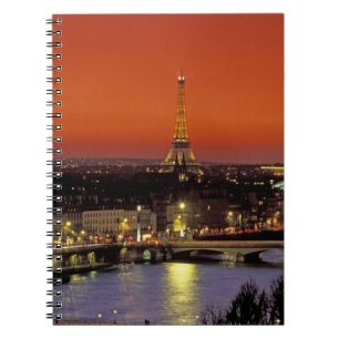 Europa, Frankrijk, Parijs. Zonsondergang uitzicht Notitieboek