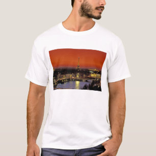 Europa, Frankrijk, Parijs. Zonsondergang uitzicht  T-shirt