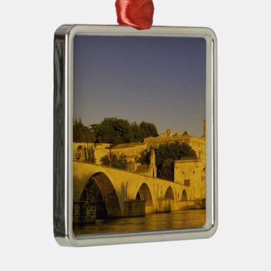 Europa, Frankrijk, Provence, Avignon. Pont St., 2 Metalen Ornament (Rechts)