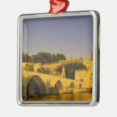 Europa, Frankrijk, Provence, Avignon. Pont St., 2 Metalen Ornament (Links)