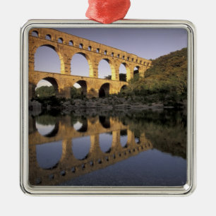 Europa, Frankrijk, Provence, Gard; Pont du Gard, Metalen Ornament