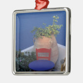 Europa, Griekenland, Santorini. Terras met zee uit Metalen Ornament (Links)