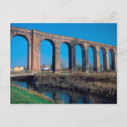 Europa, Italië. Aquaduct nabij Lucca. Briefkaart (Voorkant)