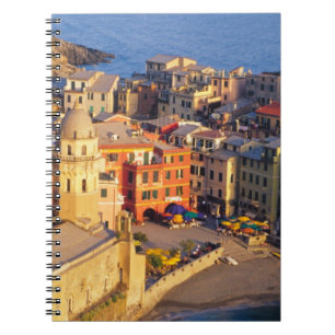 Europa, Italië, Cinque Terre. dorp Vernazza Notitieboek