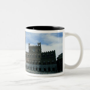 Europa, Italië, Toscane, Siena. Piazza del Tweekleurige Koffiemok