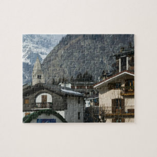 Europa, Italië, Valle d'Aosta, COURMAYEUR: Stad Legpuzzel