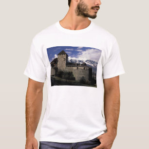 Europa, Liechtenstein, Vaduz. Vaduz-kasteel, 2 T-shirt