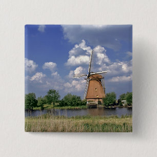 Europa, Nederland, Kinerdijk. Een windmolen staat Vierkante Button 5,1 Cm