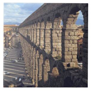 Europa, Spanje, Segovia. Laat licht werpt schaduwe Tegeltje