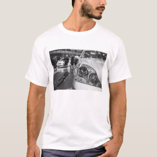 Europa, Zwitserland, Genève. Autosalon van Genève; T-shirt