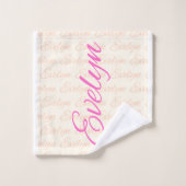 Evelyn Repeating Name Pattern Bad Handdoek (Wasdoekje)