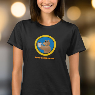 Even pauzeren voor koffie Schattige beer Ochtendko T-shirt