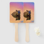 Éventail Capybara Émergée d'un lac paisible (Devant et derrière)