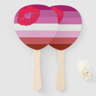 Éventail Drapeau de fierté lesbienne au rouge à lèvres Slip