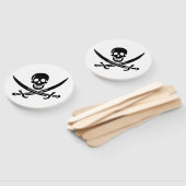 Éventail Drapeau pirate crâne épées croisées (Non-assemblé)