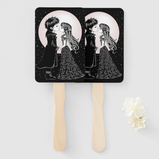 Éventail Gothique Emo Enfants Kiss Valentine's Day (Devant et derrière)