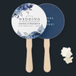 Éventail Marine et blanc avec mariage à huile d'argent Fave<br><div class="desc">Les fans de mariage de la marine et des fleurs blanches avec des accents d'argent.</div>