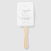 Éventail Monogramme moderne Dusty Blue Script Wedding Progr (Devant)
