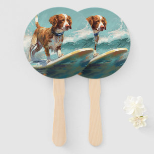 Éventail Peinture de surf sur la plage avec un épagneul bre
