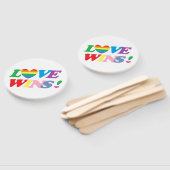 Éventail Rainbow Love Wins LGBT (Non-assemblé)