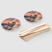 Éventail Sandy Paws Akita Chien sur le coucher du soleil de (Non-assemblé)