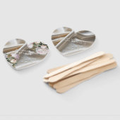 Éventail White Satin with Roses and Peony Wedding (Non-assemblé)