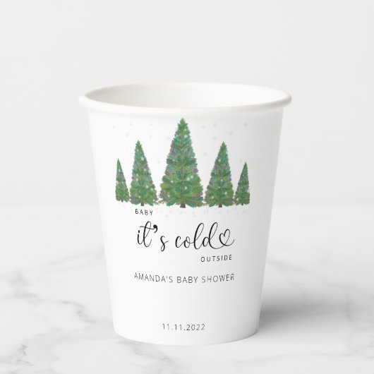 Evergreen Kerstmis Baby is koud buiten Papieren Bekers (Voorkant)