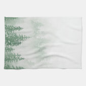 Evergreens in het bos Foggy Mountain in het groen Theedoek (Horizontaal)
