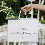 EVERLEIGH Minimaliste Matron d'honneur Sac cadeau<br><div class="desc">Everleigh Collection - une collection étonnante et minimaliste qui dispose d'une police de calligraphie moderne qui est à la fois chic et élégant. Cette collection offre un design intemporel et élégant qui est parfait pour tous les événements, des mariages aux baby showers et tout entre les deux. Découvrez l'élégance et...</div>