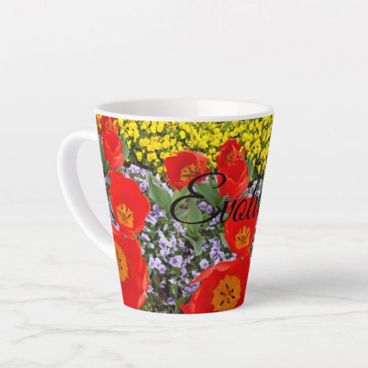Evolving Red Tulips Latte Mok (Linkerhoek)