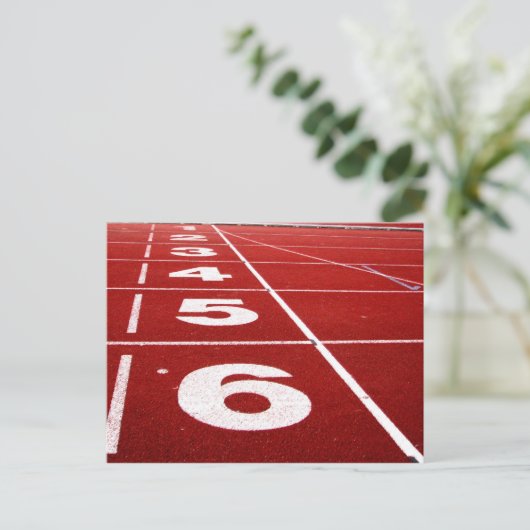 Exécution de la carte postale de piste (Debout devant)