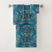 Exotic Royal Blue en Gold Monogram Mandala Bad Handdoek (Insitu)