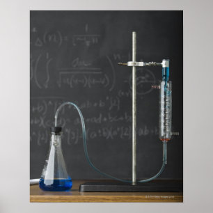 Expérience de la Science devant le tableau noir