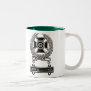 Expert Coffee Drinker Badge Tweekleurige Koffiemok
