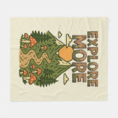 Explore More Mountains | Mushroom Hiking Adventure Fleece Deken (Voorkant (Horizontaal))