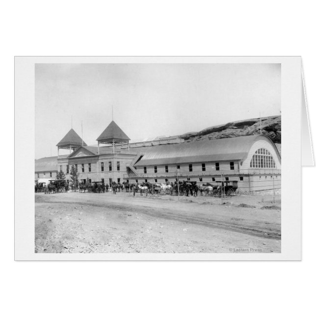 Extérieur de la plus grande salle de bain Plunge (Devant horizontal)