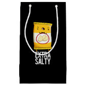 Extra Salty Funny Salty Snack Pun Dark BG Klein Cadeauzakje (Voorkant)