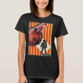 extraterrestrial astronaut in space science ficti t-shirt (Voorkant)