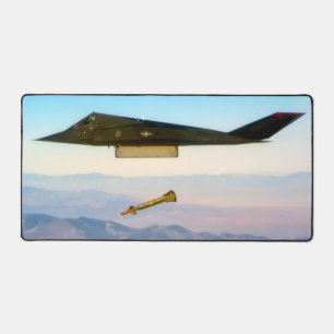F-117 NIGHTHAWK