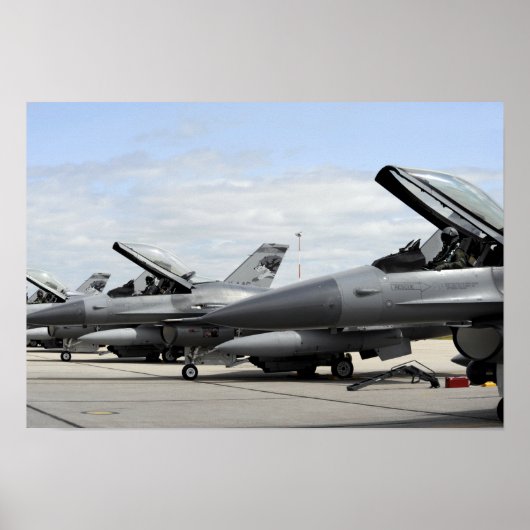 F-16 De strijd tegen valken wacht op de lancering Poster (Voorkant)