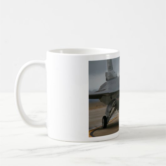 F-16 Lutte contre la Mug du faucon (Gauche)
