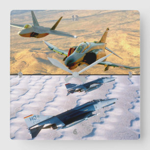 F-4 FANTOM VIERKANTE KLOK