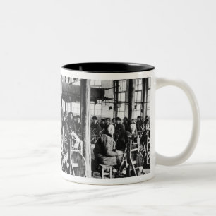 Fabriek beheerd door Chinees nabij Chihsien, c.193 Tweekleurige Koffiemok