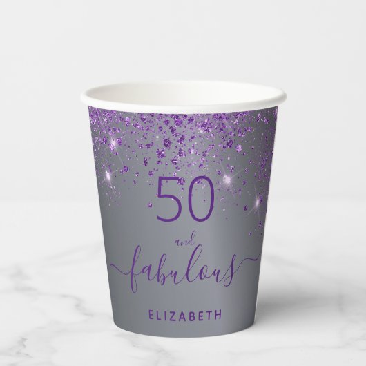 Fabulous birthday zilver paarse glitter monogram papieren bekers (Achterkant)